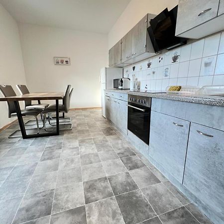 Apartments Im Herzen Von Neumuenster Innenstadt & Hbf Fusslaeufig, Mit Privatparkplatz Esterno foto