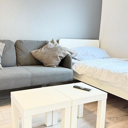 Apartments Im Herzen Von Neumuenster Innenstadt & Hbf Fusslaeufig, Mit Privatparkplatz Esterno foto