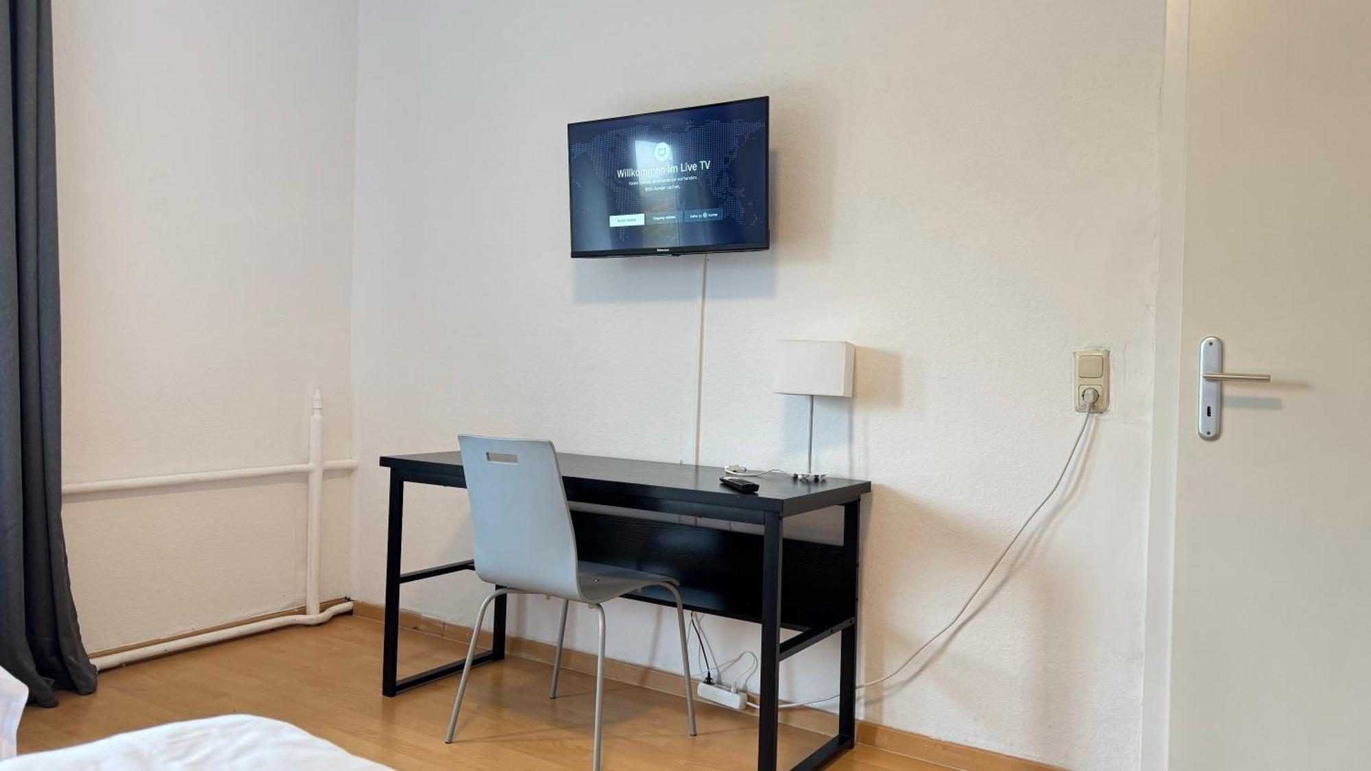 Apartments Im Herzen Von Neumuenster Innenstadt & Hbf Fusslaeufig, Mit Privatparkplatz Esterno foto