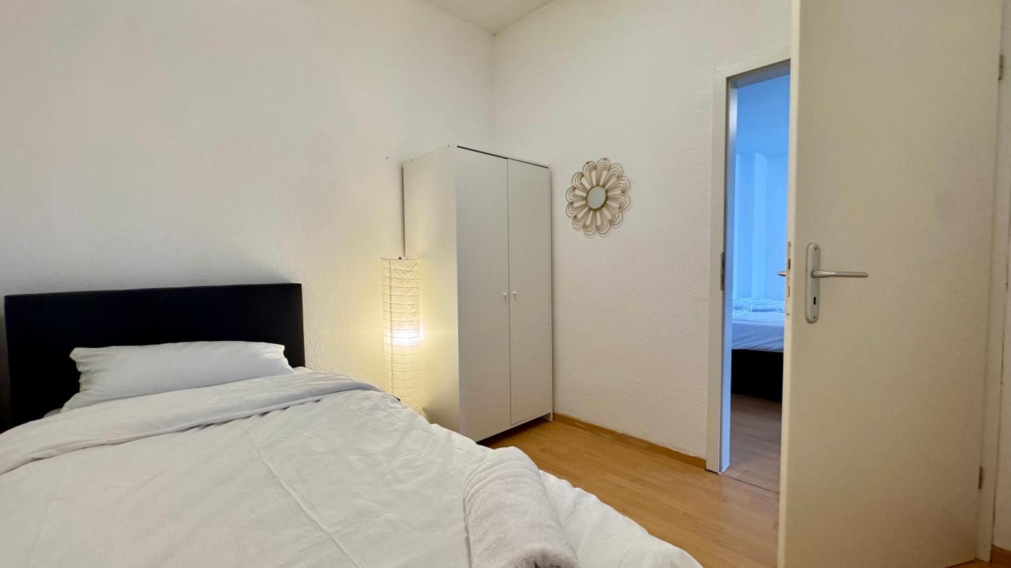 Apartments Im Herzen Von Neumuenster Innenstadt & Hbf Fusslaeufig, Mit Privatparkplatz Esterno foto
