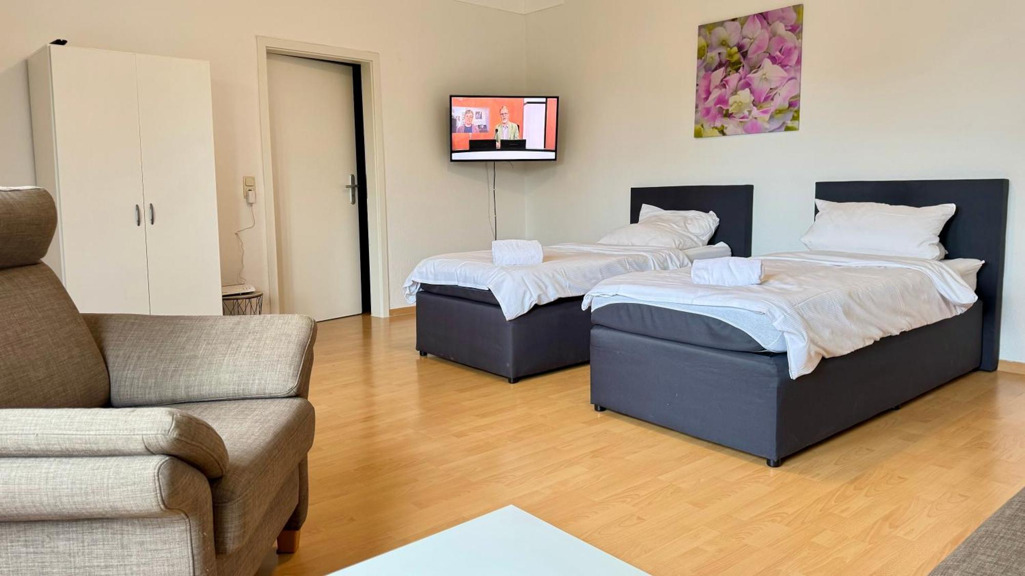 Apartments Im Herzen Von Neumuenster Innenstadt & Hbf Fusslaeufig, Mit Privatparkplatz Esterno foto