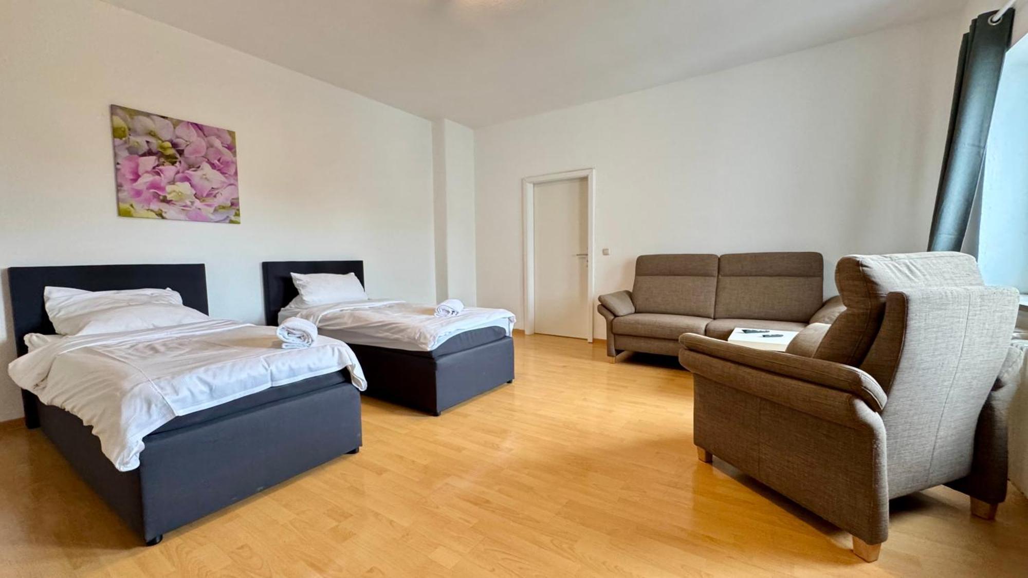 Apartments Im Herzen Von Neumuenster Innenstadt & Hbf Fusslaeufig, Mit Privatparkplatz Esterno foto