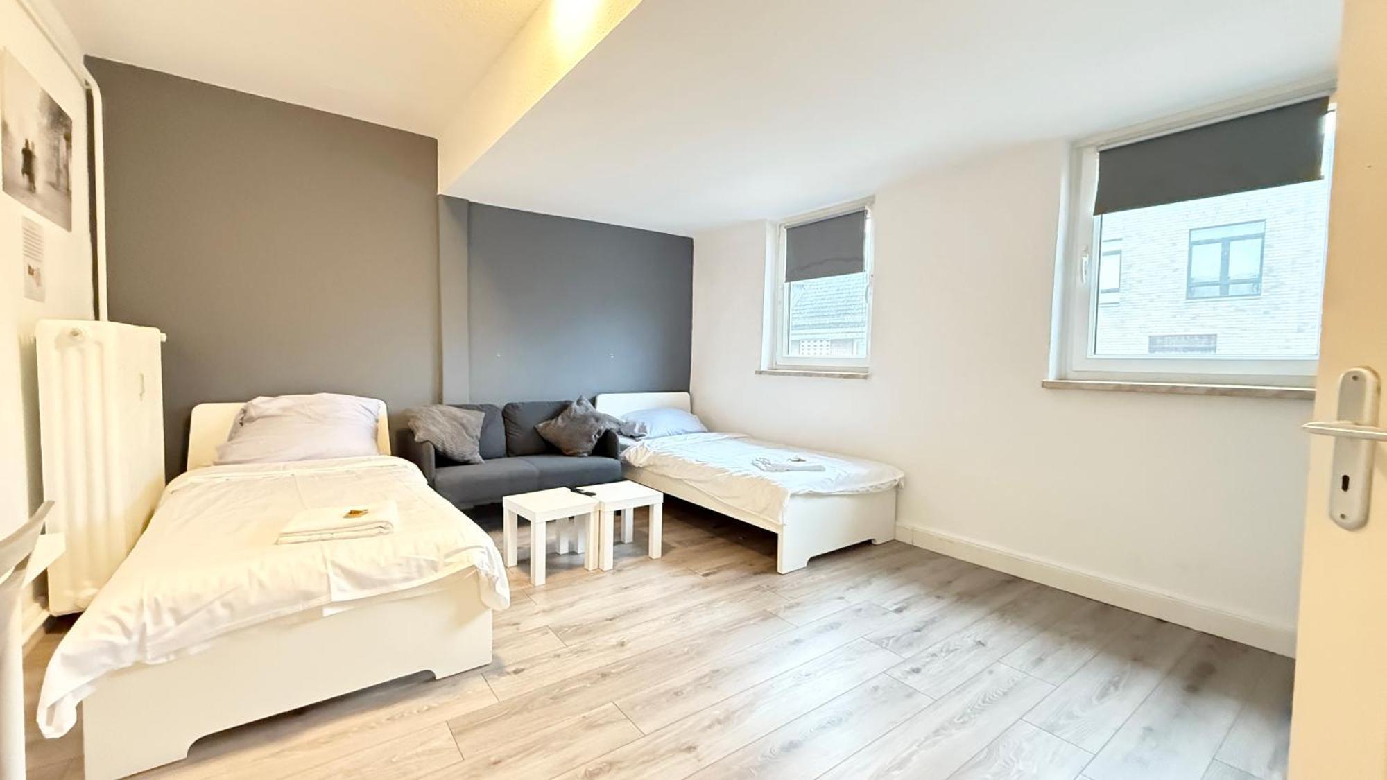 Apartments Im Herzen Von Neumuenster Innenstadt & Hbf Fusslaeufig, Mit Privatparkplatz Esterno foto