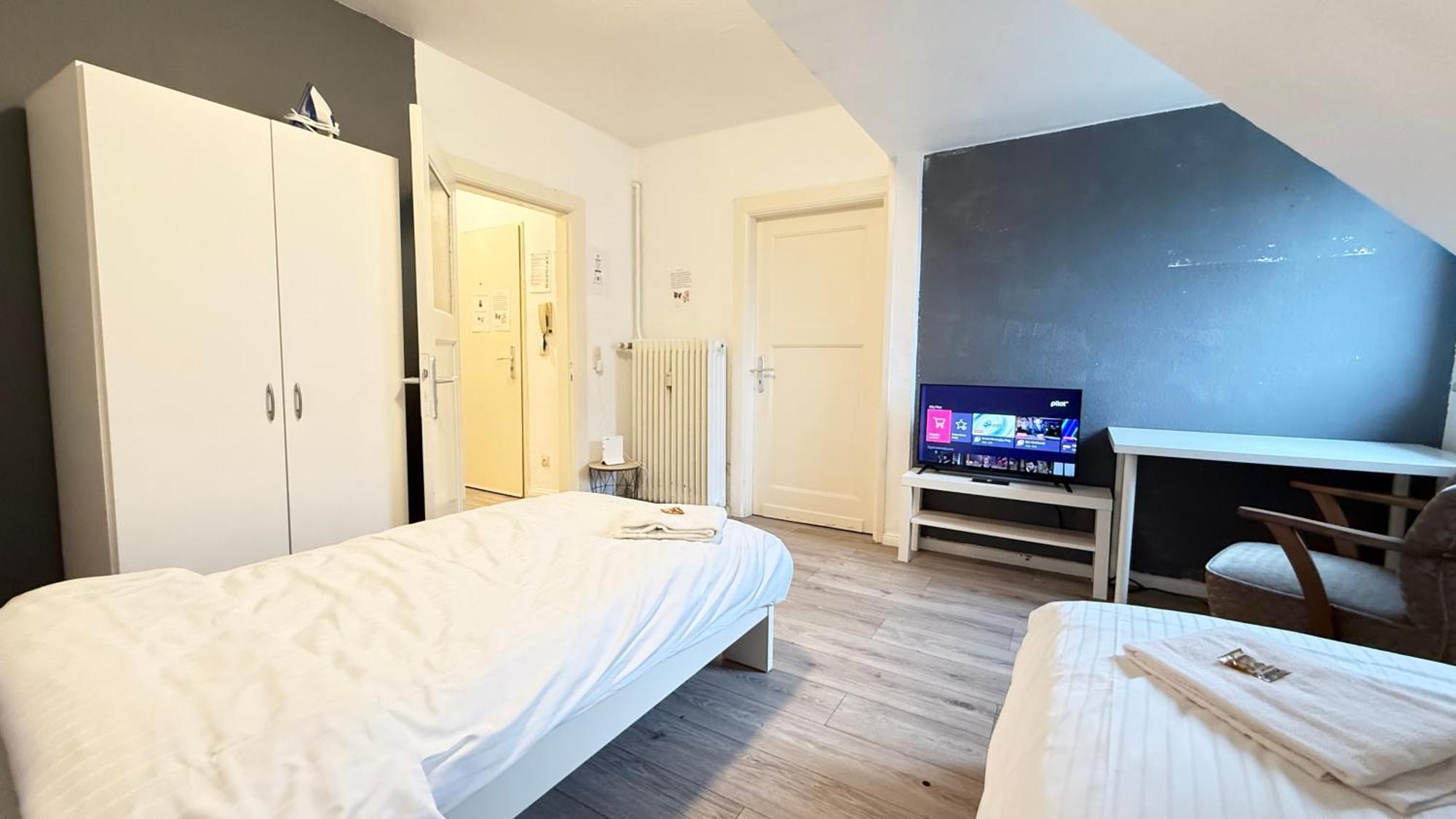 Apartments Im Herzen Von Neumuenster Innenstadt & Hbf Fusslaeufig, Mit Privatparkplatz Esterno foto