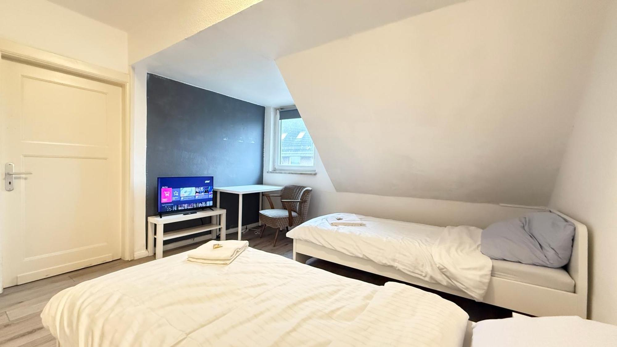 Apartments Im Herzen Von Neumuenster Innenstadt & Hbf Fusslaeufig, Mit Privatparkplatz Esterno foto