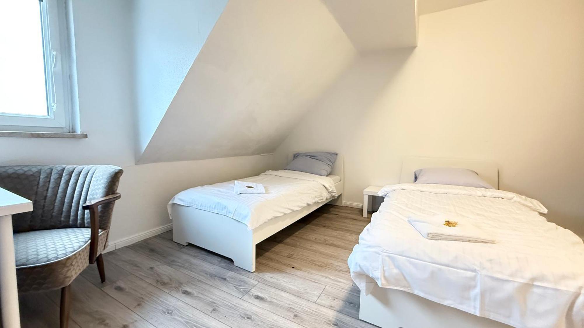 Apartments Im Herzen Von Neumuenster Innenstadt & Hbf Fusslaeufig, Mit Privatparkplatz Esterno foto