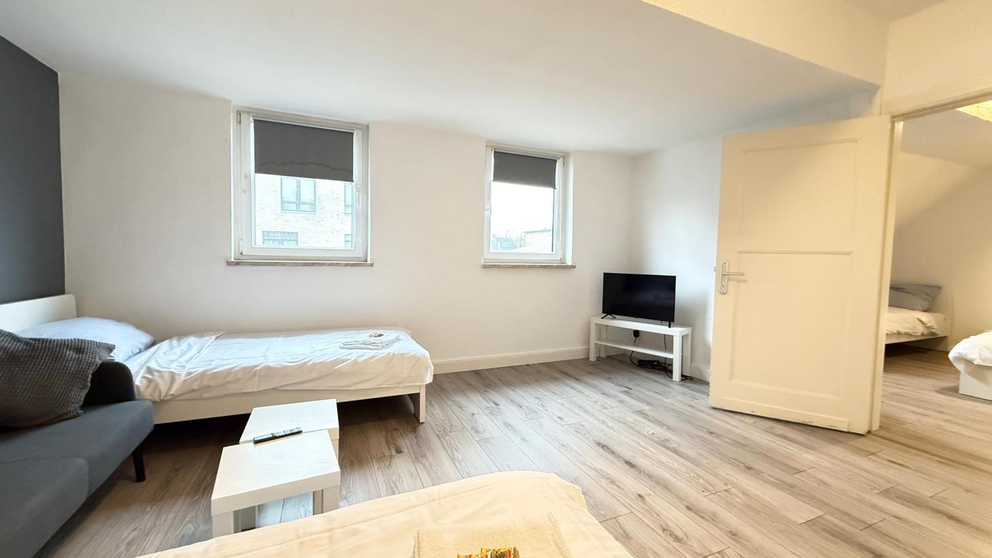 Apartments Im Herzen Von Neumuenster Innenstadt & Hbf Fusslaeufig, Mit Privatparkplatz Esterno foto