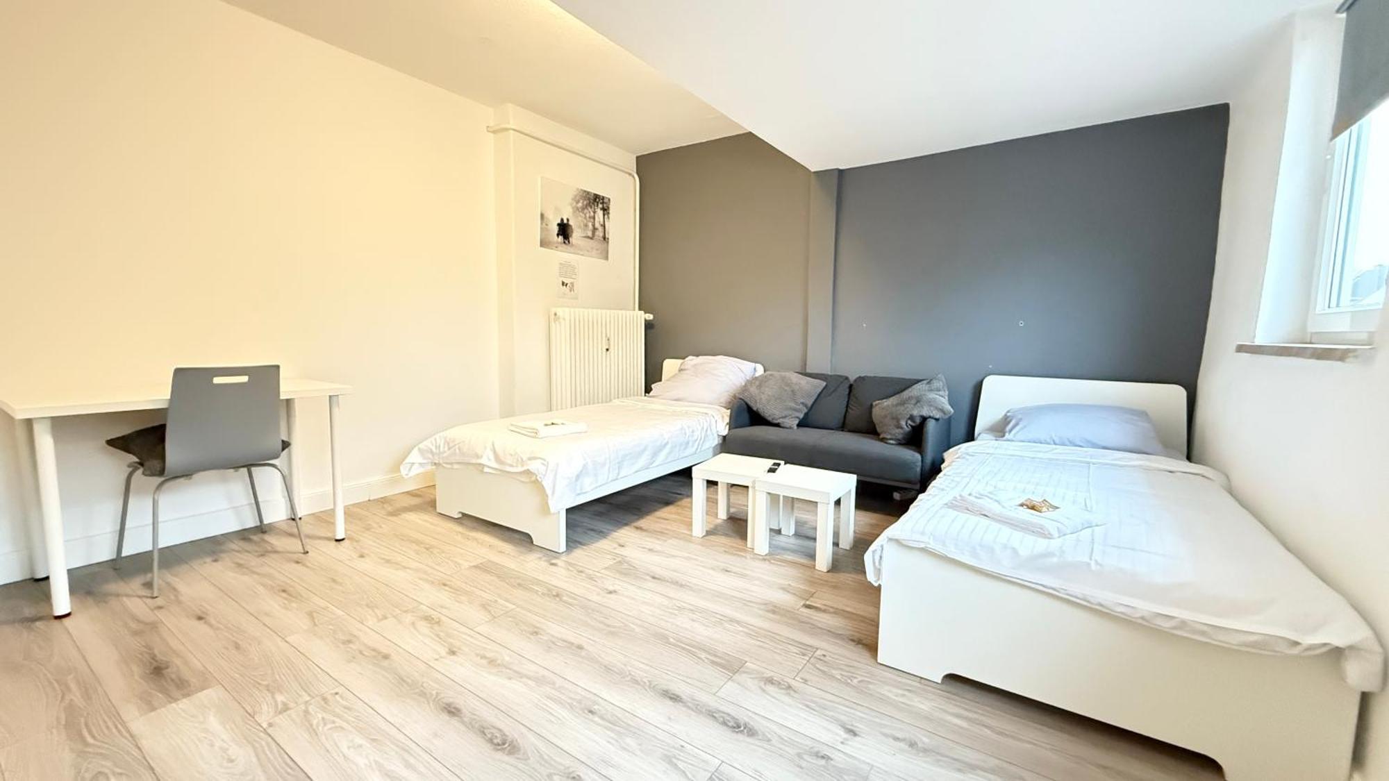 Apartments Im Herzen Von Neumuenster Innenstadt & Hbf Fusslaeufig, Mit Privatparkplatz Esterno foto