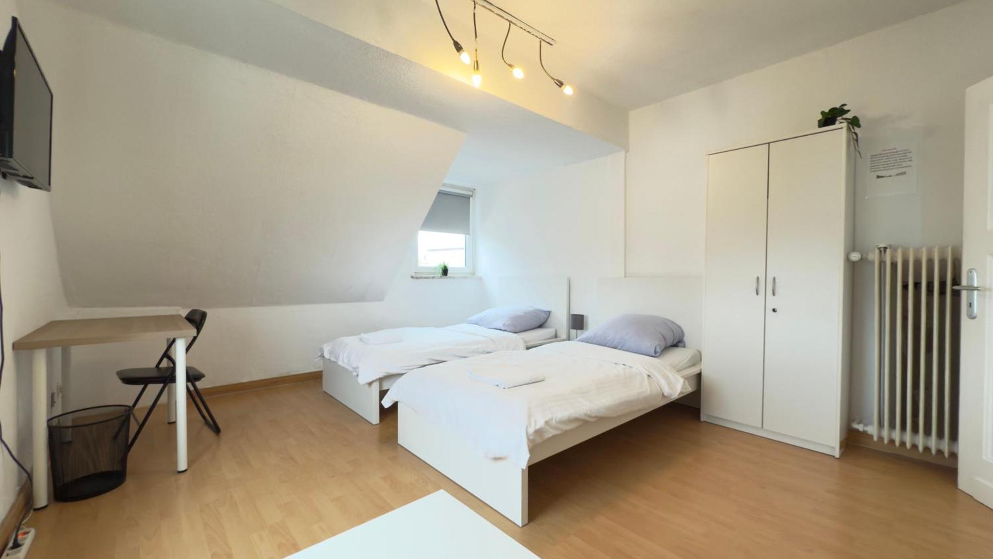 Apartments Im Herzen Von Neumuenster Innenstadt & Hbf Fusslaeufig, Mit Privatparkplatz Esterno foto